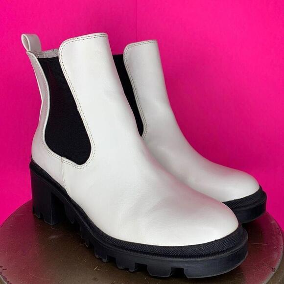 Lulus Shoes - Lulus White Faux Leather Lug Sole Block Heel Chelsea Boot Size 6